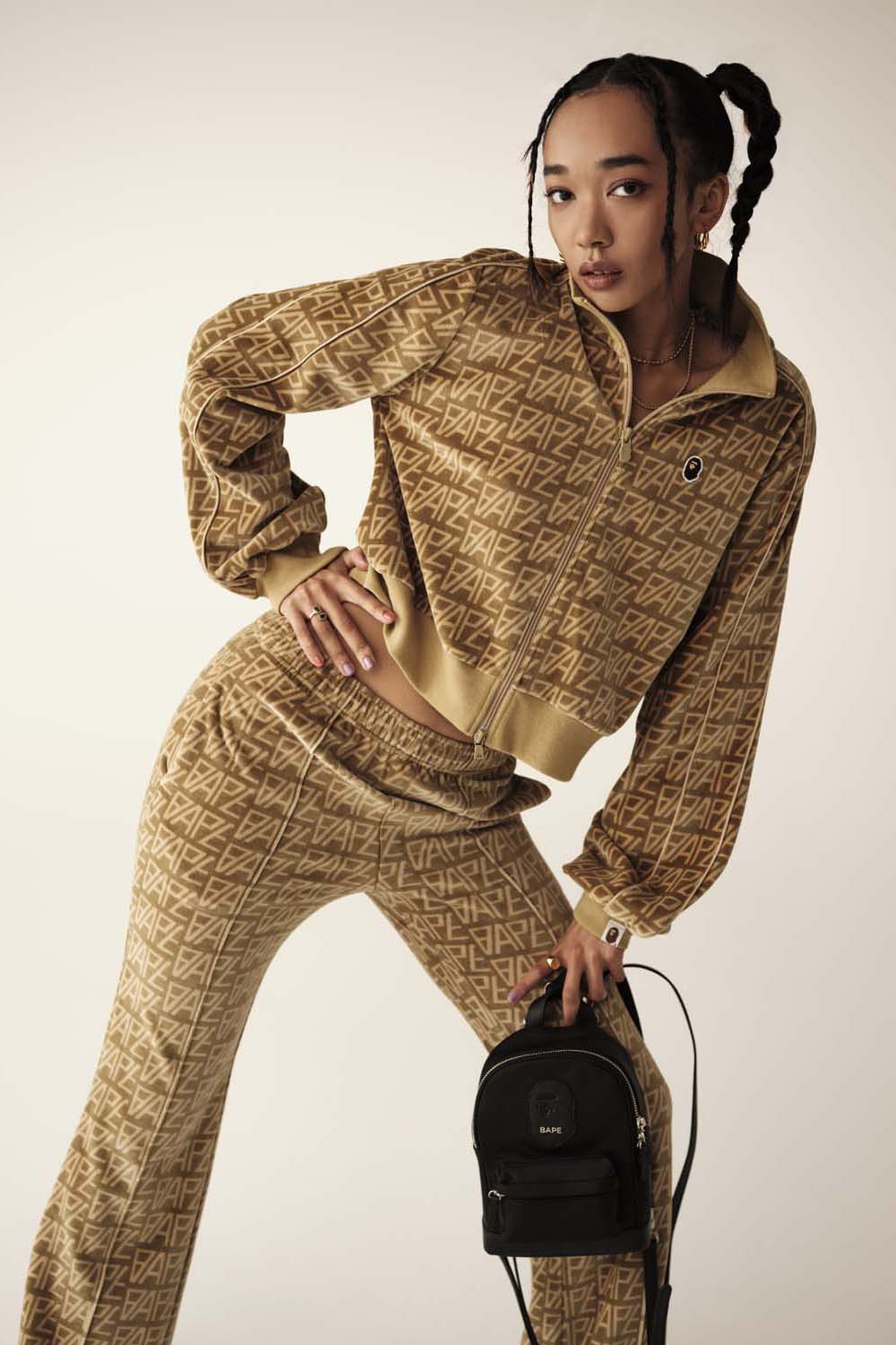 2023 SS LADIES' LOOKBOOK 14