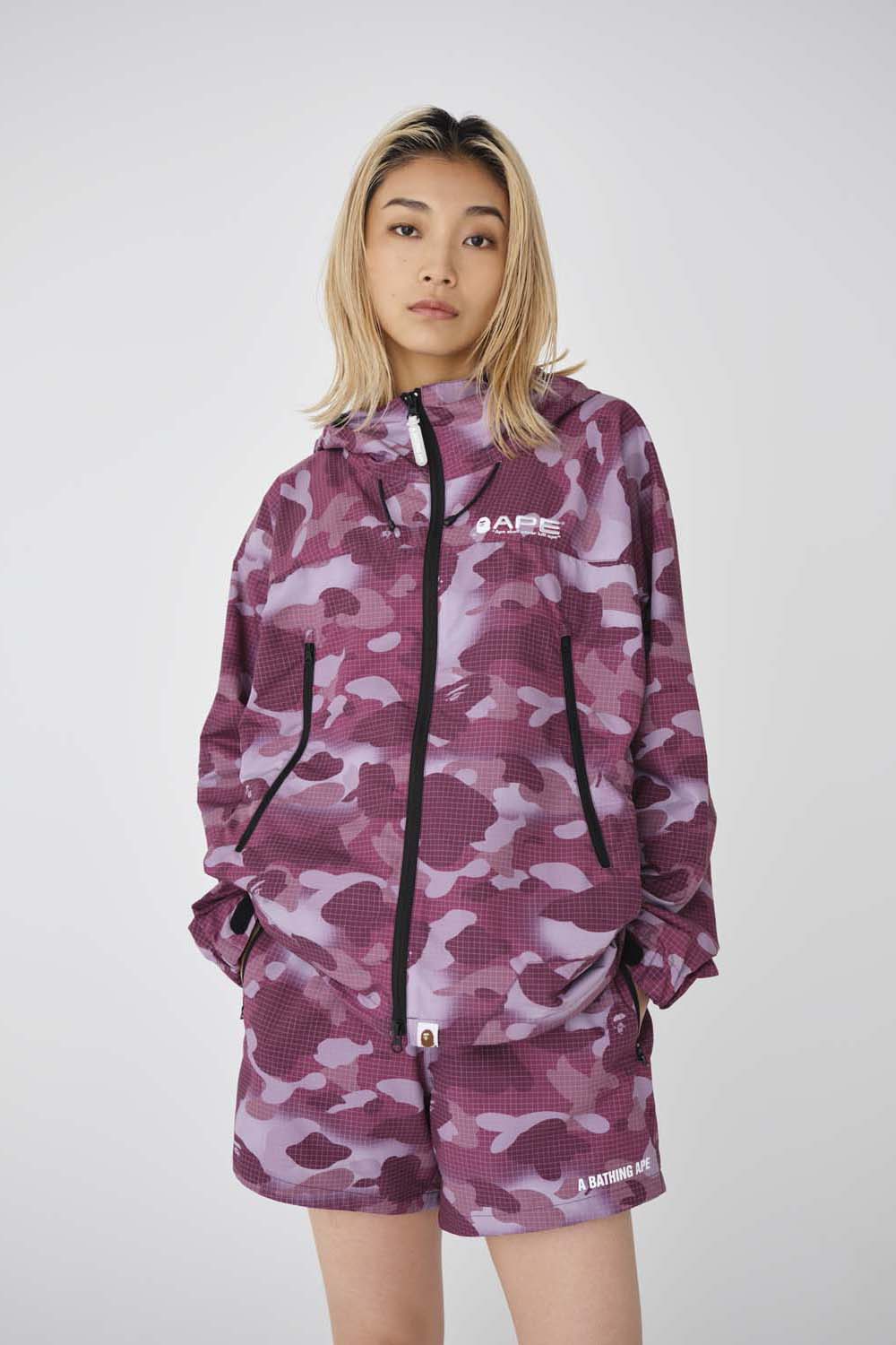 2022 AW LADIES' LOOKBOOK 1