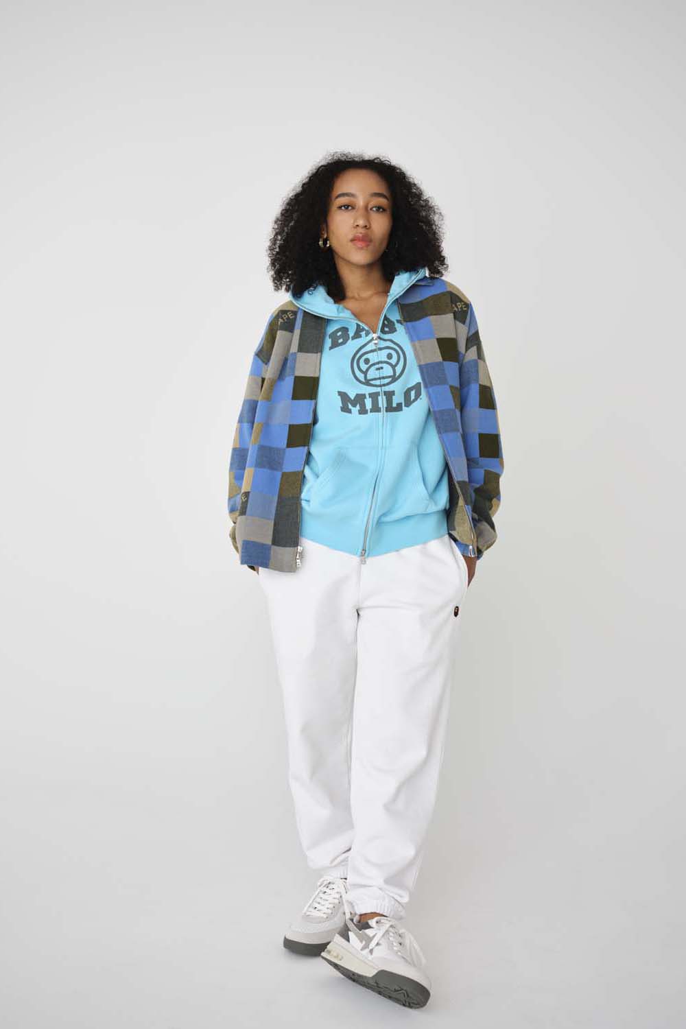 2022 AW LADIES' LOOKBOOK 5